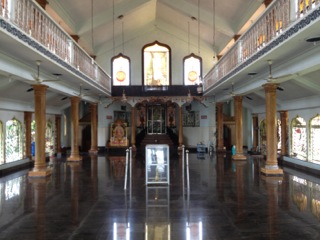 Native_yoga_sai_baba_temple_go